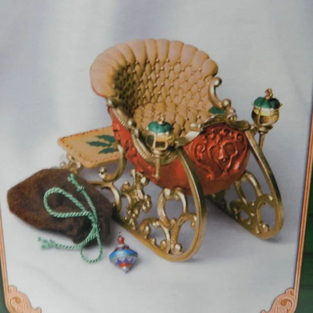 Hallmark Santa's Sleigh w/ Gift Bag Christmas Ornament Vintage 2001 Holidays Box